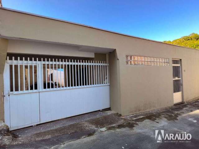 Casa com 3 dormitórios no Bairro Fazenda em Itajaí