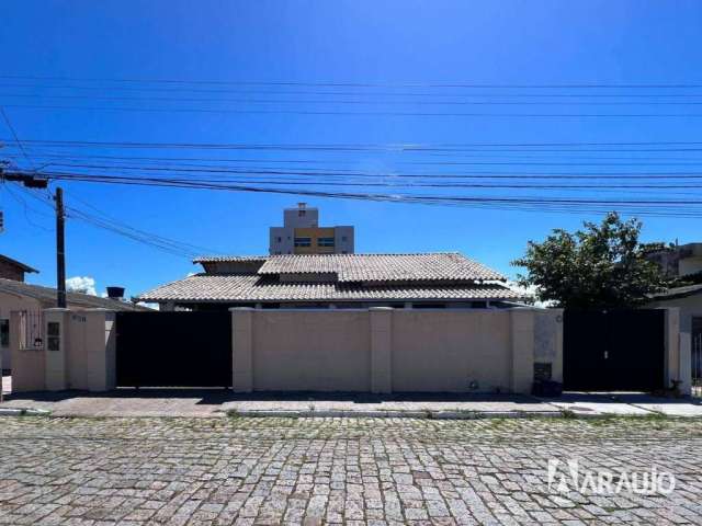 Terreno com 2 casas no bairro Cordeiros em Itajaí