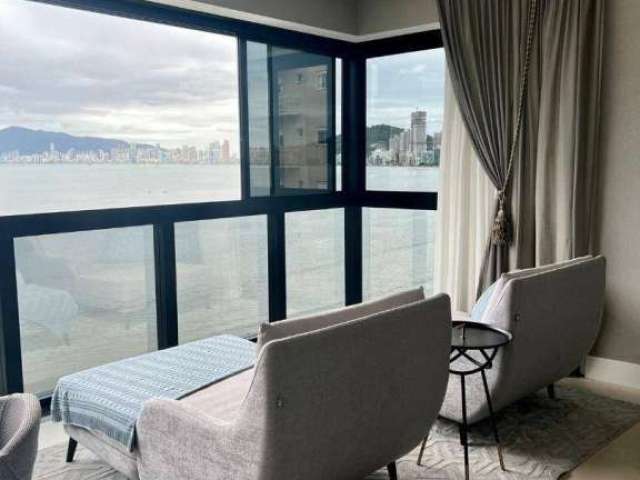 Apartamento vista mar com 1 suíte master e 3 suítes  no Centro de Itapema