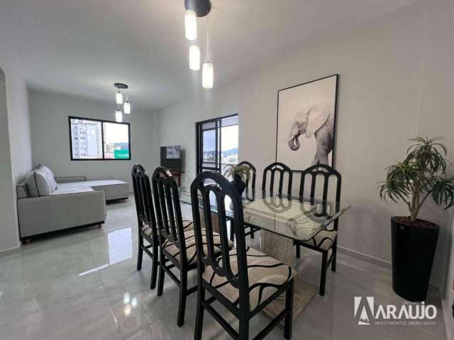 Apartamento com 1 suíte e 2 dormitórios no Centro de Balneário Camboriú