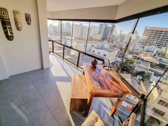 Apartamento semi mobiliado com 1 suíte e 2 dormitórios no Centro de Itajaí