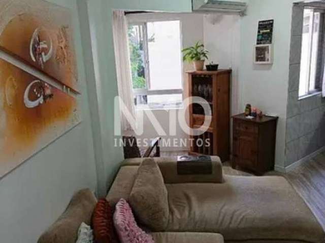 Excelente Apartamento com 3 dormitórios no Centro de Balneário Camboriú