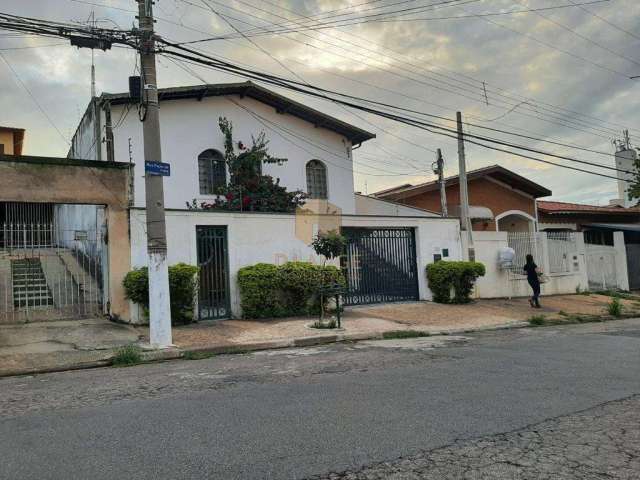 Casa à venda em Campinas, Jardim Flamboyant, com 3 suítes, com 160 m²