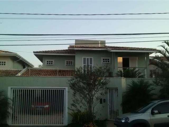 Casa à venda em Campinas, Vila Brandina, com 3 suítes, com 250 m²