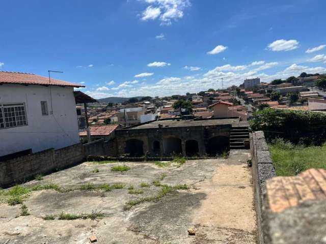 Lote no Bairro Espírito Santo