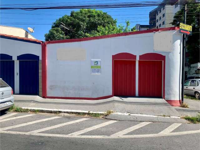 Excelente Ponto Comercial na Praça Milton Campos