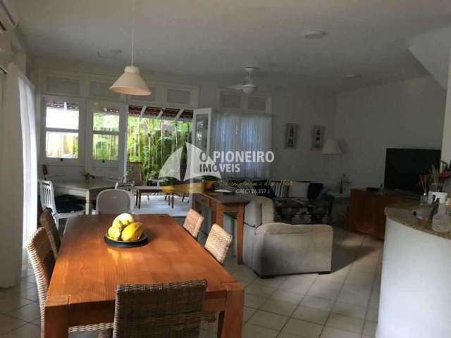 Casa em condomínio fechado com 4 quartos à venda na Avenida Mãe Bernarda, Juquehy, São Sebastião, 200 m2 por R$ 4.250.000