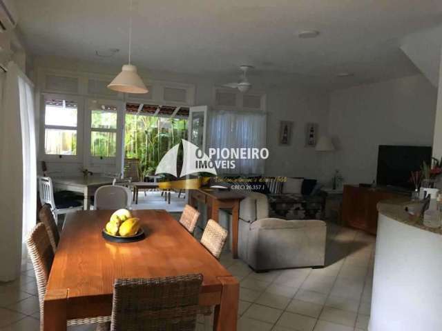 Casa de Condomínio com 4 dorms, Juquehy, São Sebastião - R$ 4.25 mi, Cod: 408