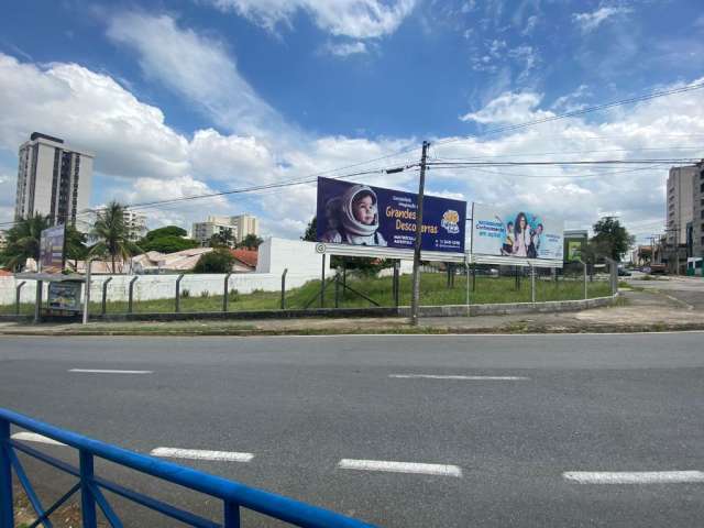 Terreno de esquina em avenida para locação