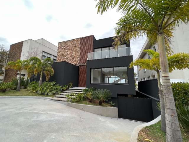 Casa condomínio Tamboré 10