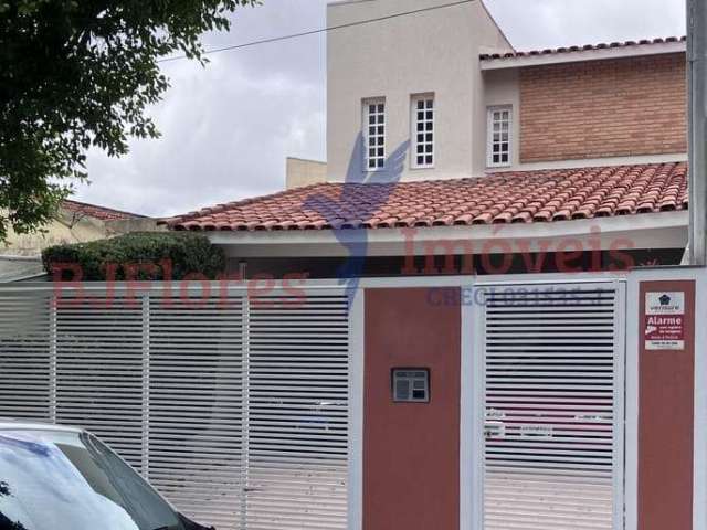 Casa com 3 dormitórios, 4 vagas na garagem e 4 banheiros com 182m² em Santo Antônio