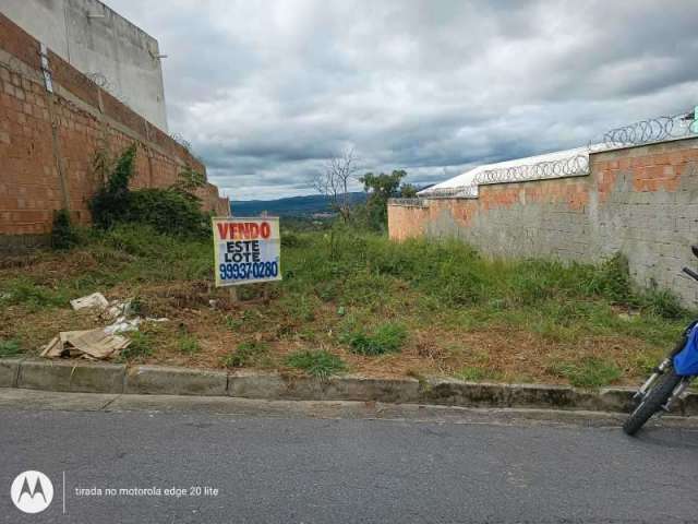 Terreno à venda na Rua Durval Marques Serra, Liberdade, Santa Luzia por R$ 190.000