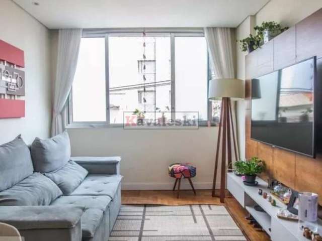 Apartamento abaixo do valor de mercado, a duas quadras do Metrô Praça da Árvore (Linha Azul).