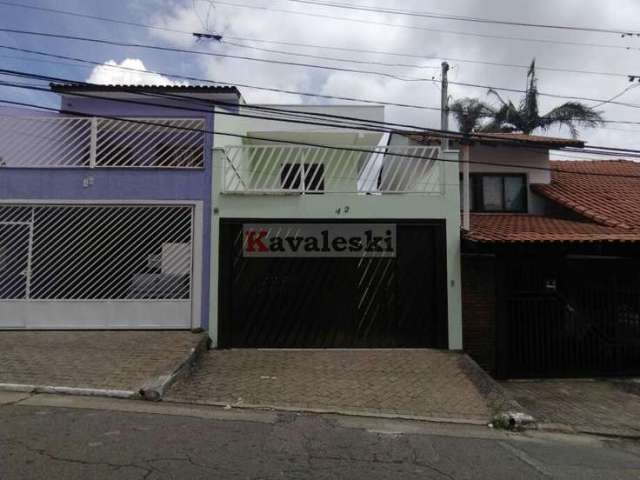 Sobrado com 2 quartos sendo 1 suíte mais quinta e 2 vagas na Vila das Mercês.