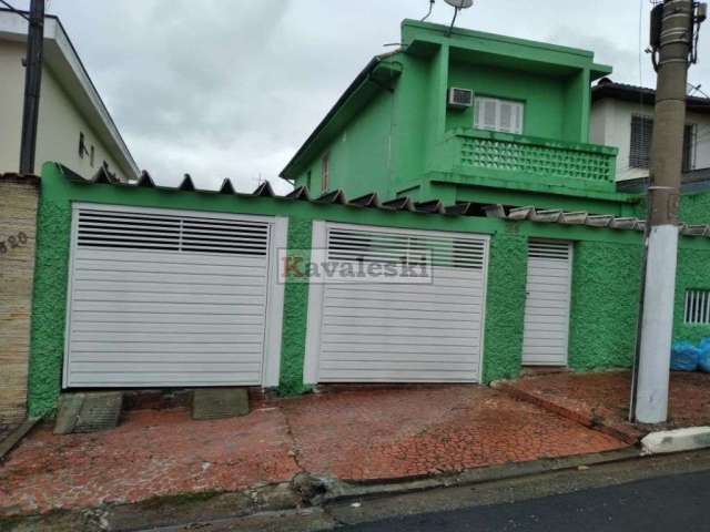 Sobrado com 5 Quartos e 2 banheiros e 250 m²