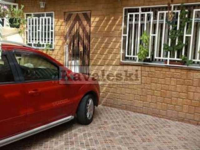 SOBRADO  2 suites 3 wcs quintal 2 vagas de garagem - Oportunidade