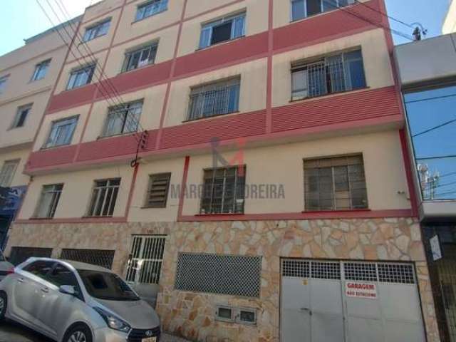 Apartamento com 3 quartos para alugar na Rua Doutor Constantino Paleta, 130, Centro, Juiz de Fora, 91 m2 por R$ 1.500