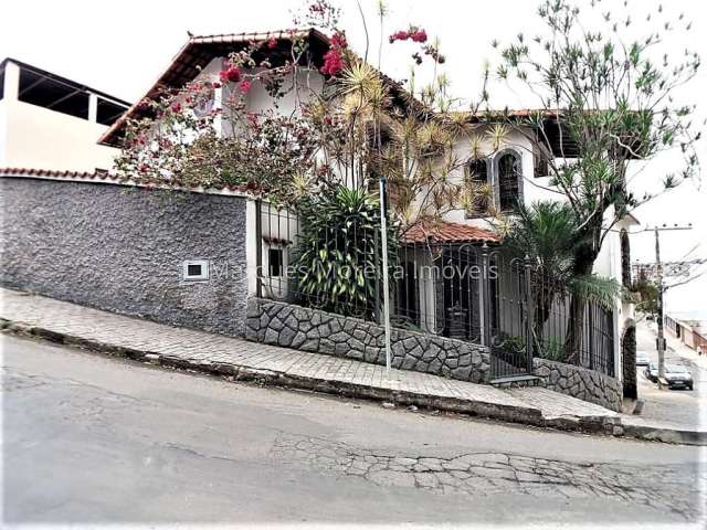 Casa com 3 quartos à venda na Rua Ribeiro de Abreu, Bairu, Juiz de Fora, 310 m2 por R$ 850.000