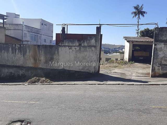 Terreno à venda na Rua do Carmelo, Paineiras, Juiz de Fora por R$ 1.200.000