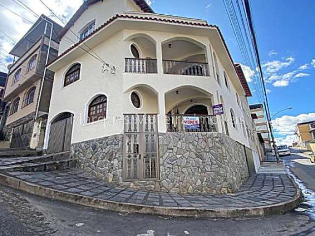 Casa com 4 quartos à venda na Rua dos Inconfidentes, Bairu, Juiz de Fora por R$ 750.000