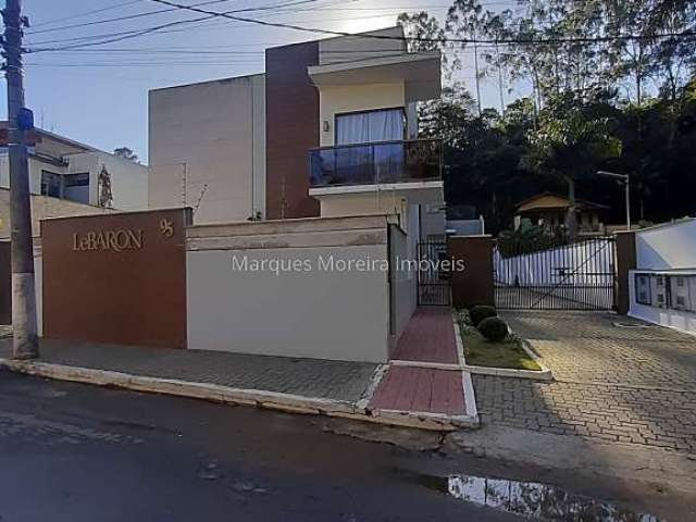 Casa em condomínio fechado com 4 quartos à venda na Rua Clorofila, Parque Guadalajara, Juiz de Fora, 289 m2 por R$ 750.000