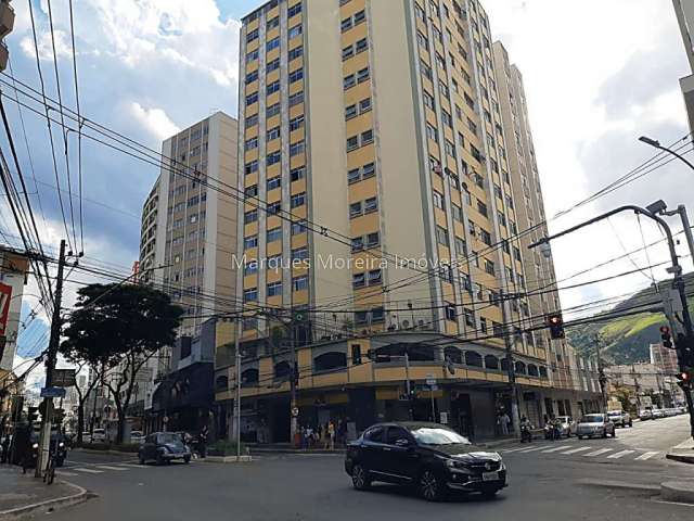 Apartamento com 4 quartos à venda na Avenida Presidente Itamar Franco, São Mateus, Juiz de Fora, 155 m2 por R$ 775.000