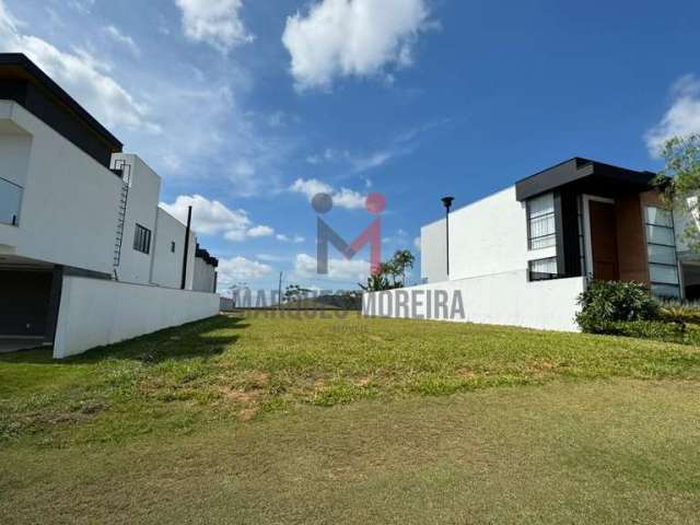 Terreno em condomínio fechado à venda na Visonde do Rio Branco, Alphaville, Juiz de Fora, 453 m2 por R$ 480.000