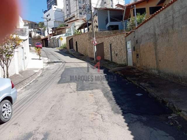 Terreno à venda na Rua Albertino Gonçalves Vieira, Jardim das Laranjeiras, Juiz de Fora, 291 m2 por R$ 215.000