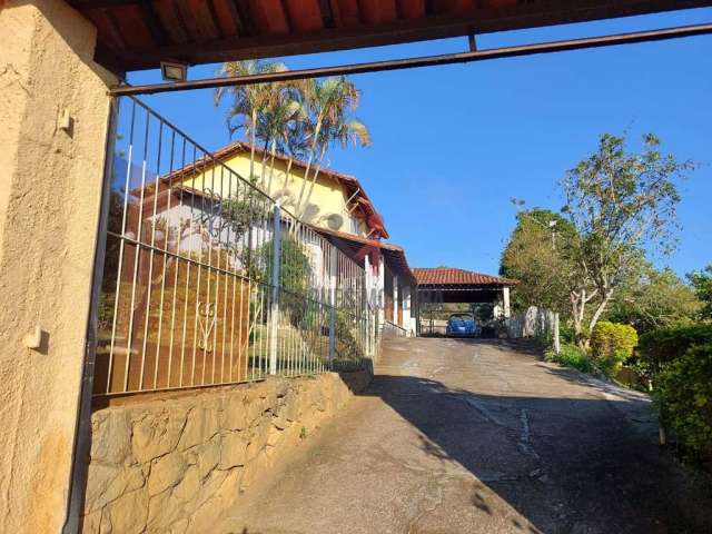 Casa com 3 quartos à venda na Rua da Neblina, Novo Horizonte, Juiz de Fora, 1820 m2 por R$ 1.350.000