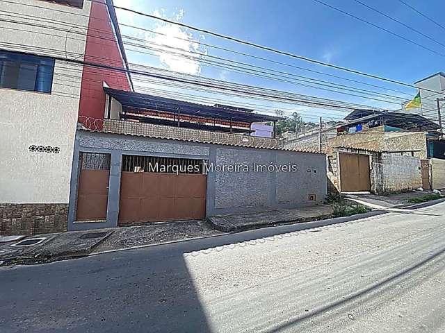 Casa com 4 quartos à venda na Rua Maria Luiza Alves, Progresso, Juiz de Fora, 165 m2 por R$ 530.000