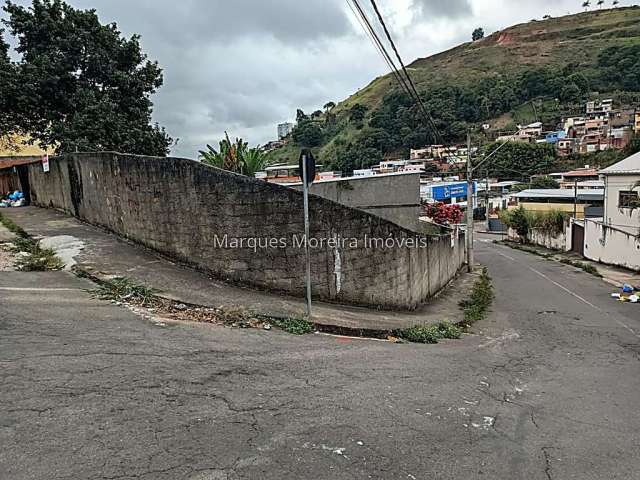 Terreno à venda na Rua Elvira Bellei, Santa Luzia, Juiz de Fora, 342 m2 por R$ 300.000