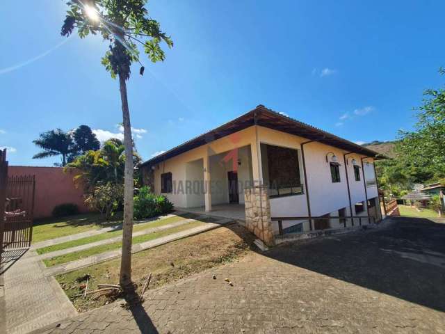 Chácara / sítio com 3 quartos à venda na Rua João Batista Tostes, Jardim Lermitage, Juiz de Fora, 310 m2 por R$ 890.000