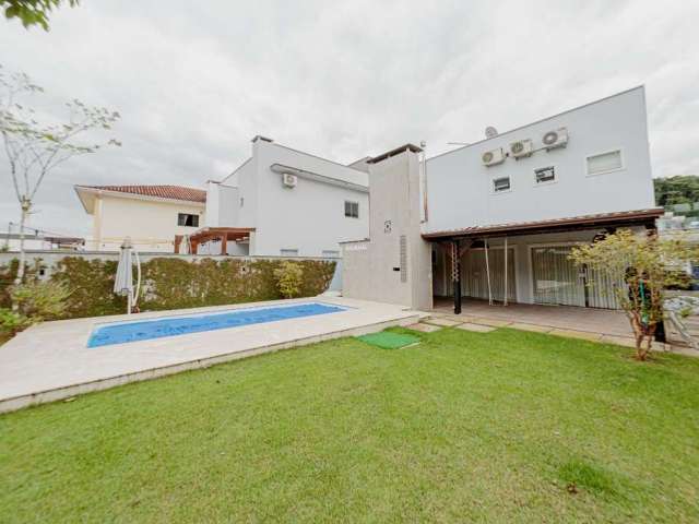 Casa com 3 quartos à venda na dos Universitários, 154, Bom Retiro, Joinville, 177 m2 por R$ 1.290.000