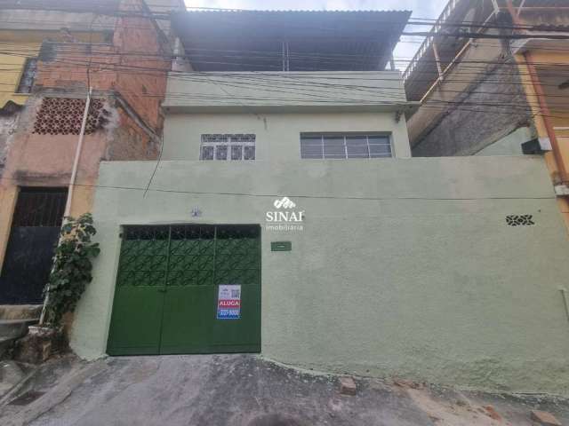 Casa com 2 quartos para alugar na Sargento Antônio Ernesto, 707, Pavuna, Rio de Janeiro por R$ 1.350