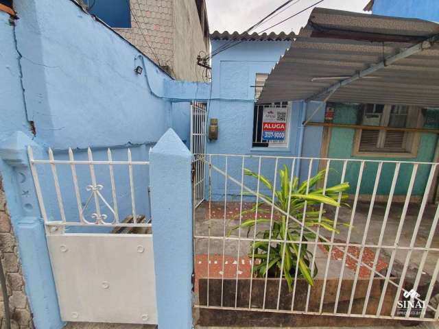 Casa com 2 quartos para alugar na Rua Barão de Melgaço, 936, Cordovil, Rio de Janeiro por R$ 900