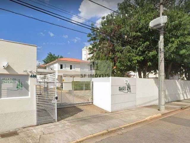 Sobrado de 110m², à venda, 3 dormitórios, 1 suíte, no Resid. Vila dos Pinheiros