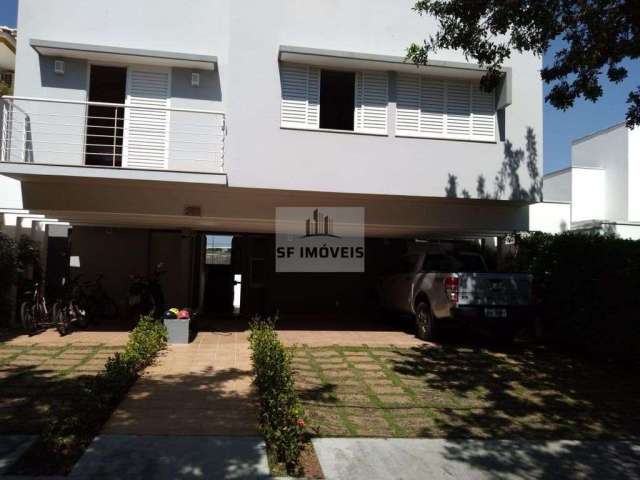 Excelente sobrado, 450m², 3 dormitórios, à venda no Cond. Lago da Boa Vista