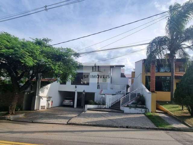 Ótima casa, assobradada, 3 dormitórios, 1 suíte, à venda no Granja Olga 1