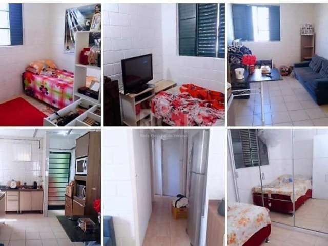 Barbada! Melhor Preço! Apartamento 3 quartos com Garagem Reformado, sala, banheiro, cozinha com área de serviço. 32,40m² área privativa. Quarto Andar.Próximo de todos os recursos que o bairro oferece.