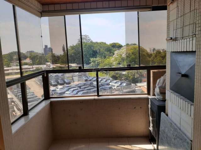 Apartamento de um  (1) dormitório,  uma (1) vaga de garagem no Condomínio Les Halles de Paris  bairro Boa Vista em Porto Alegre.&lt;BR&gt;Apartamento mobiliado com 47 m2 privativo, com um (1)  dormitó