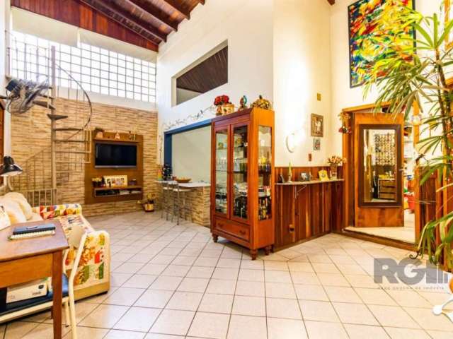 CASA, 4 DORMITÓRIOS, 3 SUÍTES, 2 VAGAS DE GARAGEM, BAIRRO IPANEMA, PORTO ALEGRE/RS &lt;BR&gt; &lt;BR&gt;Casa à venda com 4 dormitórios/quartos, 03 suites na Av. Imperial  no bairro Ipanema em Porto Al