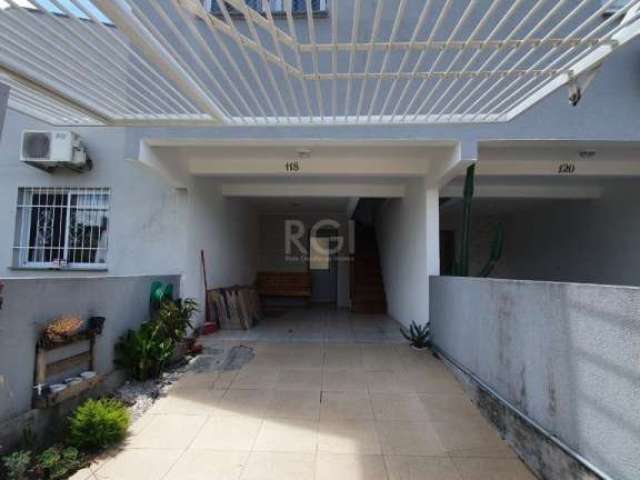 Ótima casa no  condomínio, Renascer de Ipanema. Aceita FGTS e financiamento.&lt;BR&gt;     &lt;BR&gt; No térreo, você encontrará um living para estar TV e jantar, um lavabo para visitas, cozinha conec