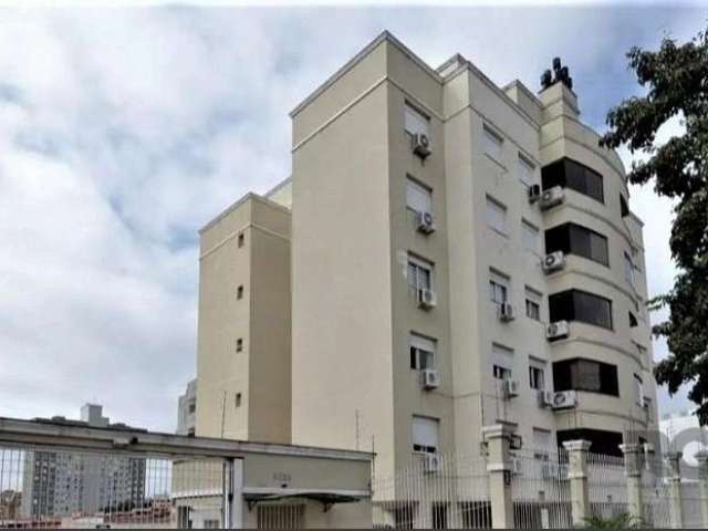 Apartamento com 3 quartos, sendo 1 suíte, e 2 banheiros no total, sala,cozinha americana com móveis planejados. Possui tubulação de gás em todas as torneiras, sacada estendida com churrasqueira. &lt;B