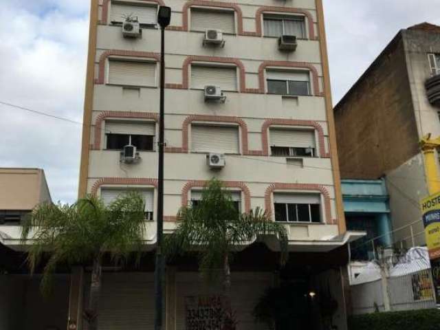 Rede Gaúcha de Imóveis vende Excelente apartamento de 01 dormitório, living de 2 ambientes, cozinha com janelas em alumínio, banho social com box Blindex, quarto com vista, ensolarado, box para carro 