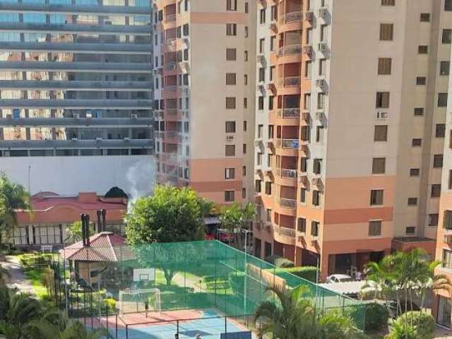 Apartamento com 3 dormitórios, com sacada e 1 vaga  de garagem coberta escriturada!&lt;BR&gt;Móveis sob medida quartos, banheiro, cozinha e área de serviço!&lt;BR&gt;O apartamento tem 72 metros quadra