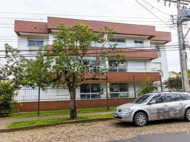 Apartamento com 74m², com 2 dormitórios sendo 1 suíte,  living 3 ambientes, cozinha integrada ao living, churrasqueira, sacada com vista para o Guaíba. Prédio com elevador e salão de festas. Duas vaga