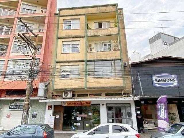 Apartamento 3 dormitórios sendo 1 com sacada, amplo living dois ambientes, cozinha com sala de jantar, sacada com churrasqueira, ampla área de serviço separada, depósito, banheiro social e auxiliar, l