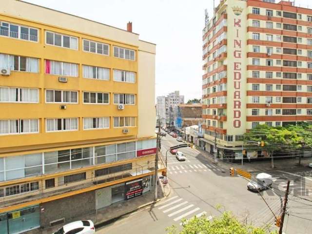 Vendo excelente apartamento com terraço na melhor localização do 4 Distrito.&lt;BR&gt;Apartamento de 3 dormitórios, living amplo, banheiro social, copa cozinha com água quente, lavanderia, dependência