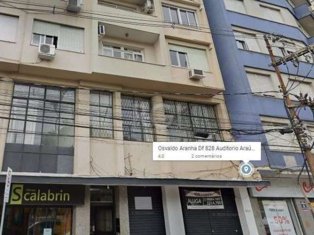 Loja comercial  com uma área privativa de 446,88 m²,Com excelente visibilidade e acesso facilitado, é perfeita para seu negócio. O bairro oferece uma variedade de serviços, comércio diversificado e um