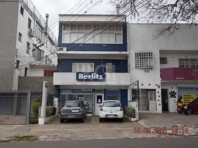 PRÉDIO, 170 M² DE ÁREA PRIVATIVA, TERRENO DE 119,46 M², BAIRRO PETRÓPLIS, PORTO ALEGRE/RS  &lt;BR&gt;  &lt;BR&gt;PAVIMENTO TÉRREO: Estacionamento 02 vagas descobertas, 01 Recepção, 01 sala de reuniões